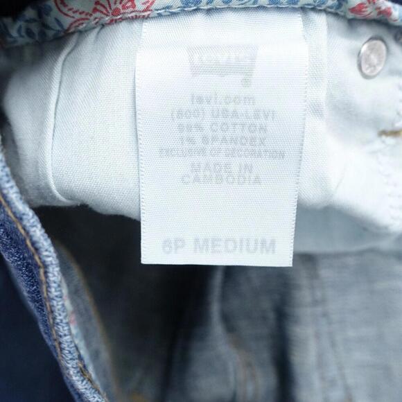 Levi's Boyfriend Jeans Women's 6P Medium Blue Denim Cotton Straight Leg Zip Fly - Picture 6 of 10